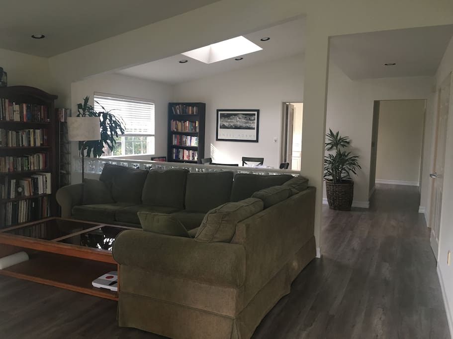 Vaulted bright roomy w/skylights & all new wood laminate flooring--very clean!