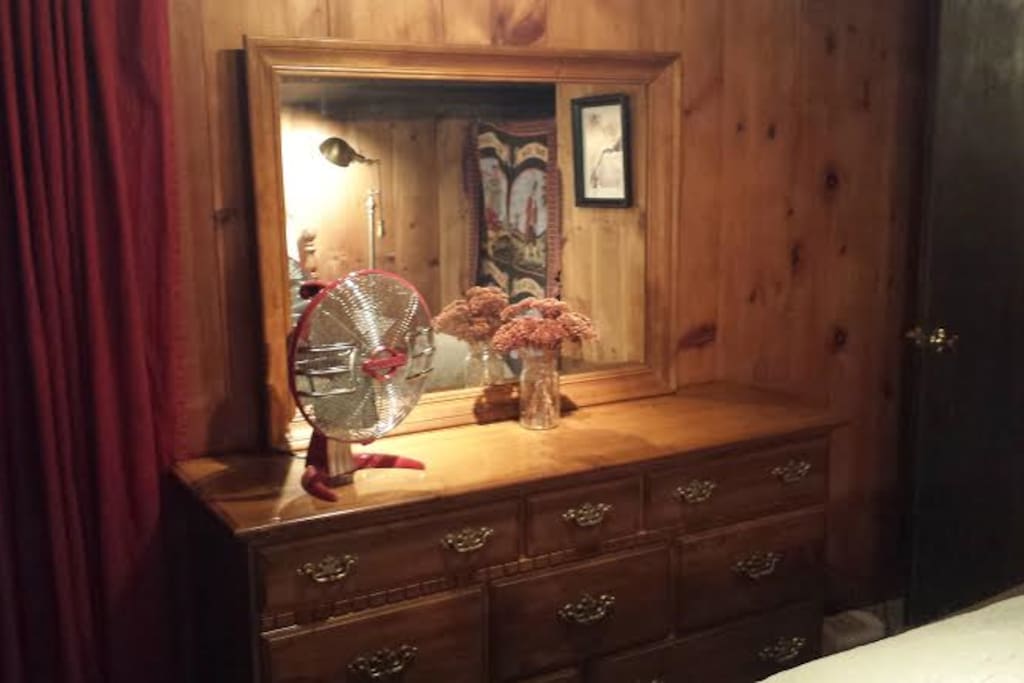 Dresser