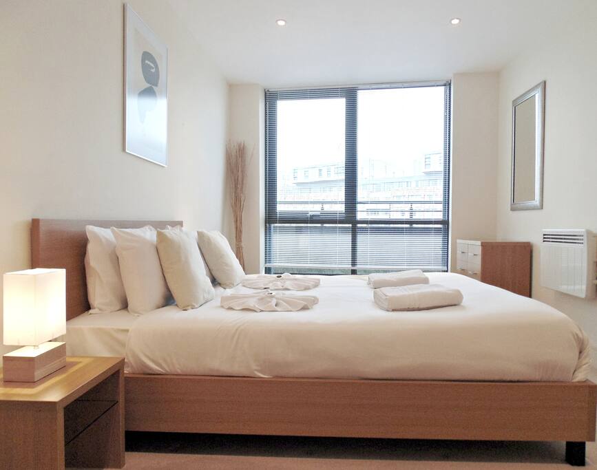 Bedroom with double bed