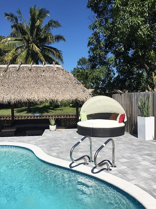... oh the daybed ... napping has never been sweeter ...