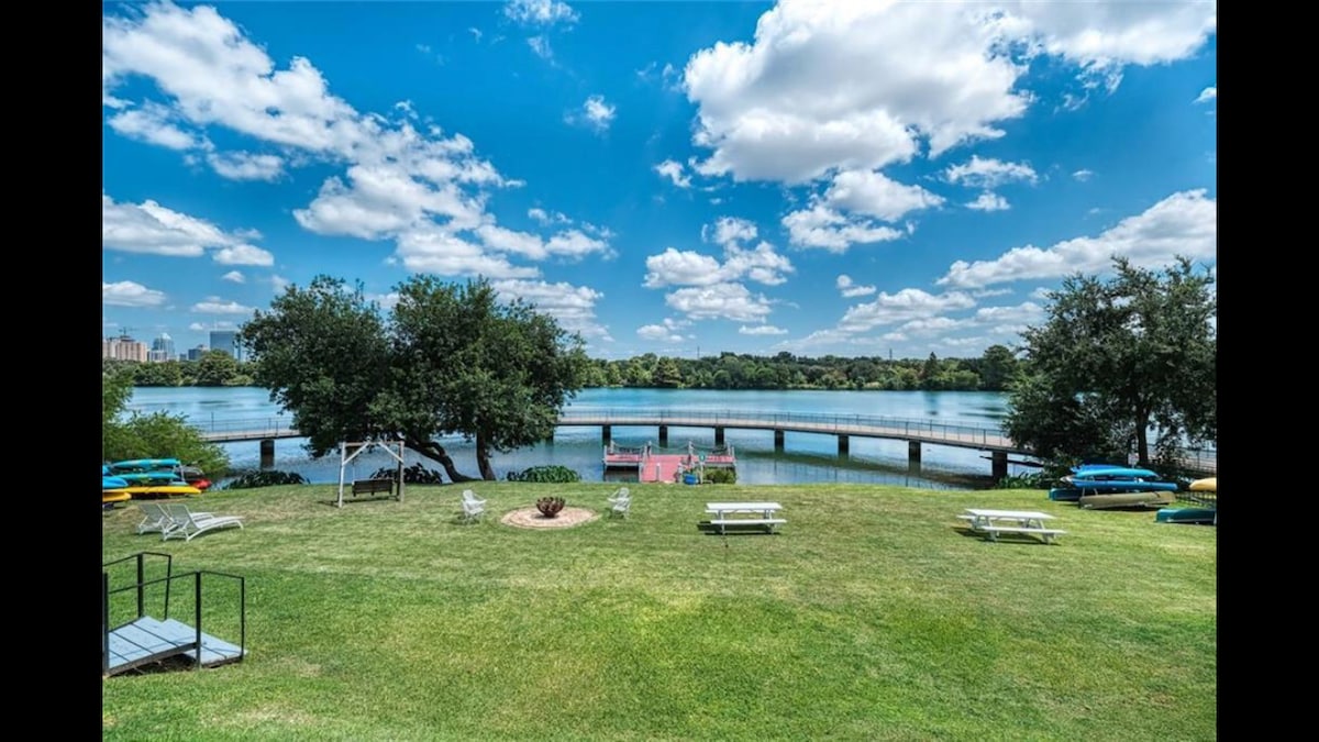 1B/1.5BA Condo by Lady Bird Lake/Boardwalk