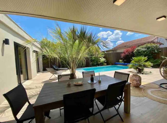 Maison d architecte Bruges/piscine chauffée/Tram D gallery image 3