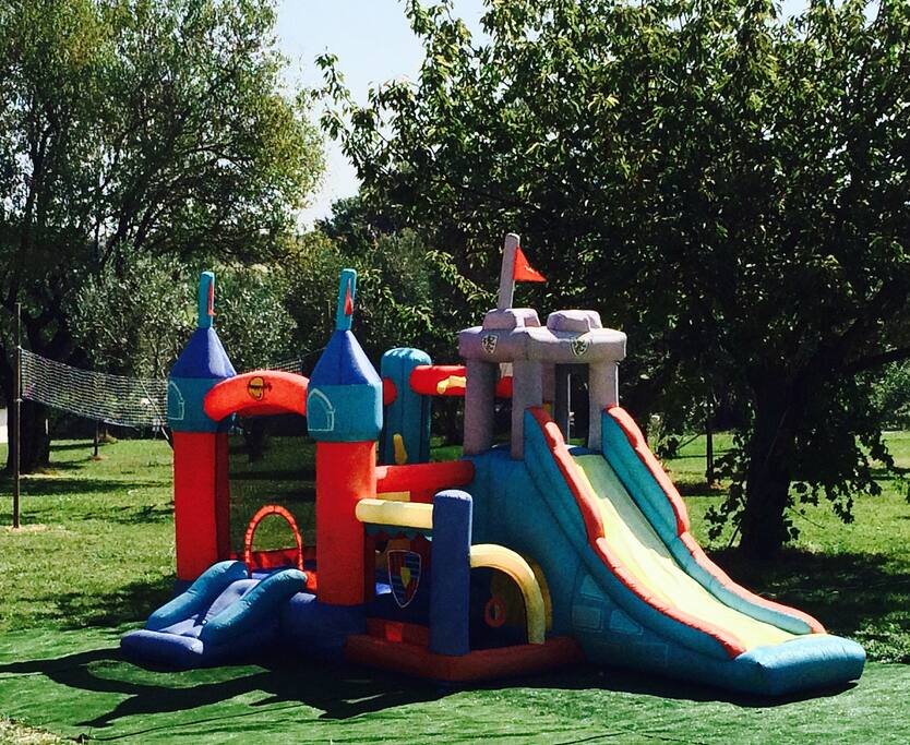 gioco gonfiabile