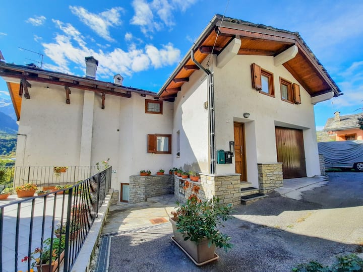 Maison de la Gare-Large spaces and exceptional views