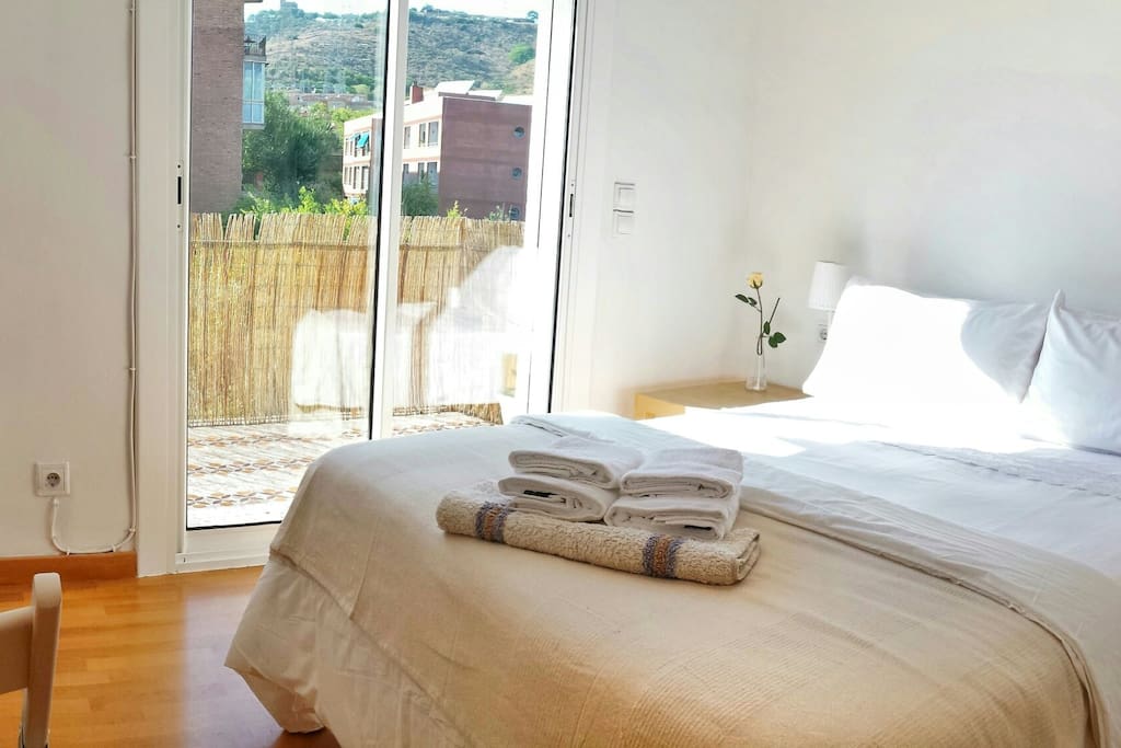 Balcony overlooking the mountain of Collserola