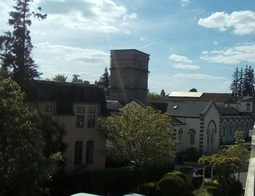 Vue du balcon directement sur les Thermes