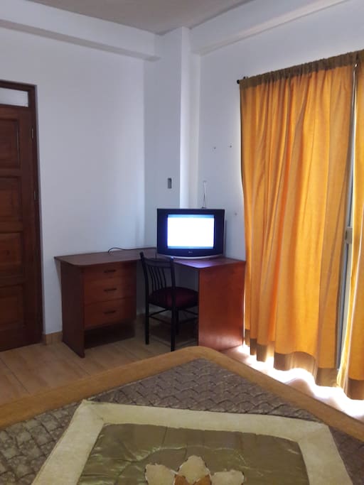 Escritorio habitación 2