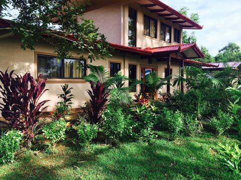 The House of Red Palms