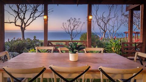 Charming Grass Tree North Coast - sea & sky views
