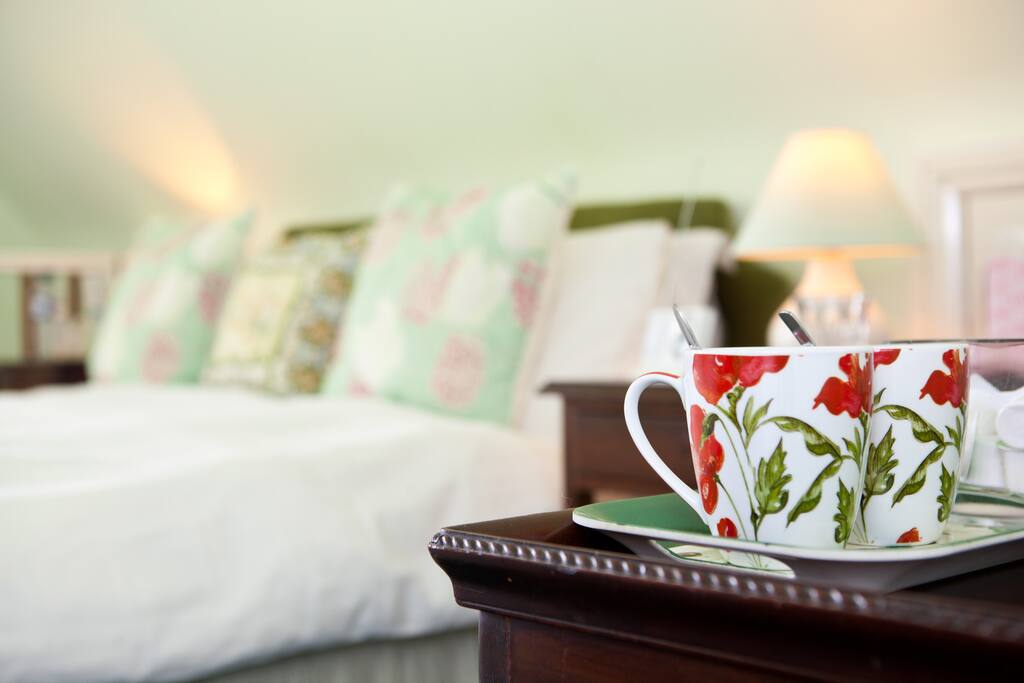 Annex room with complimentary tea and coffee.