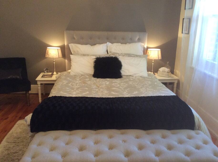Guest room