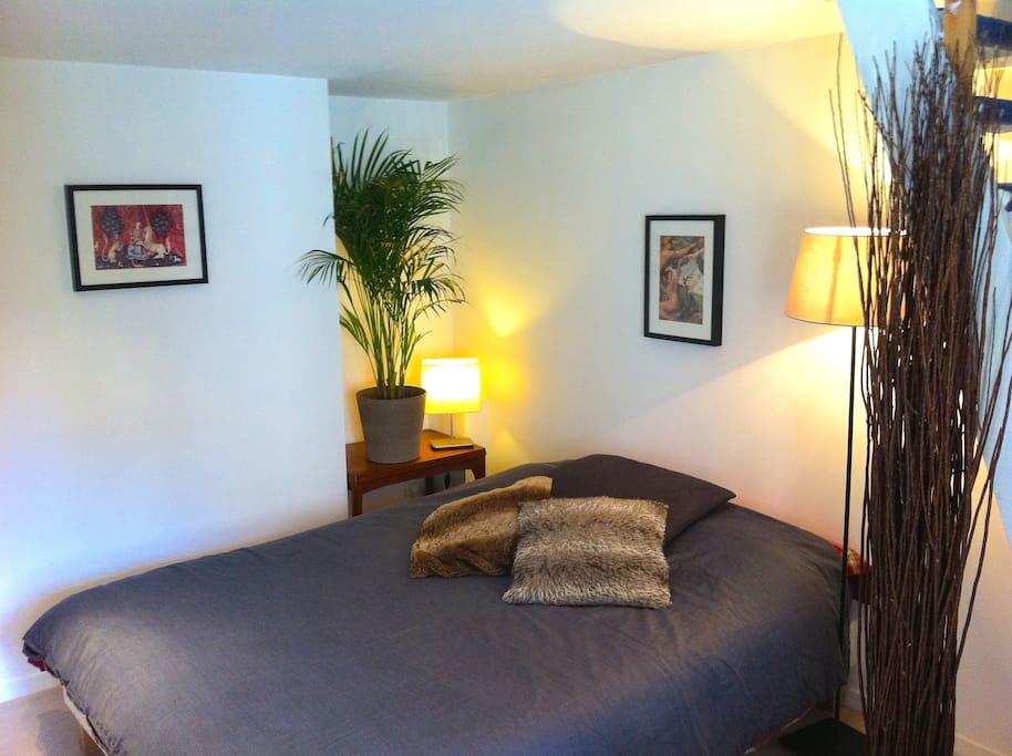 Guest bedroom