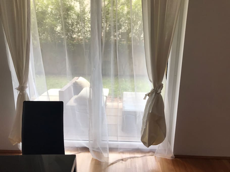 möblierter Garten