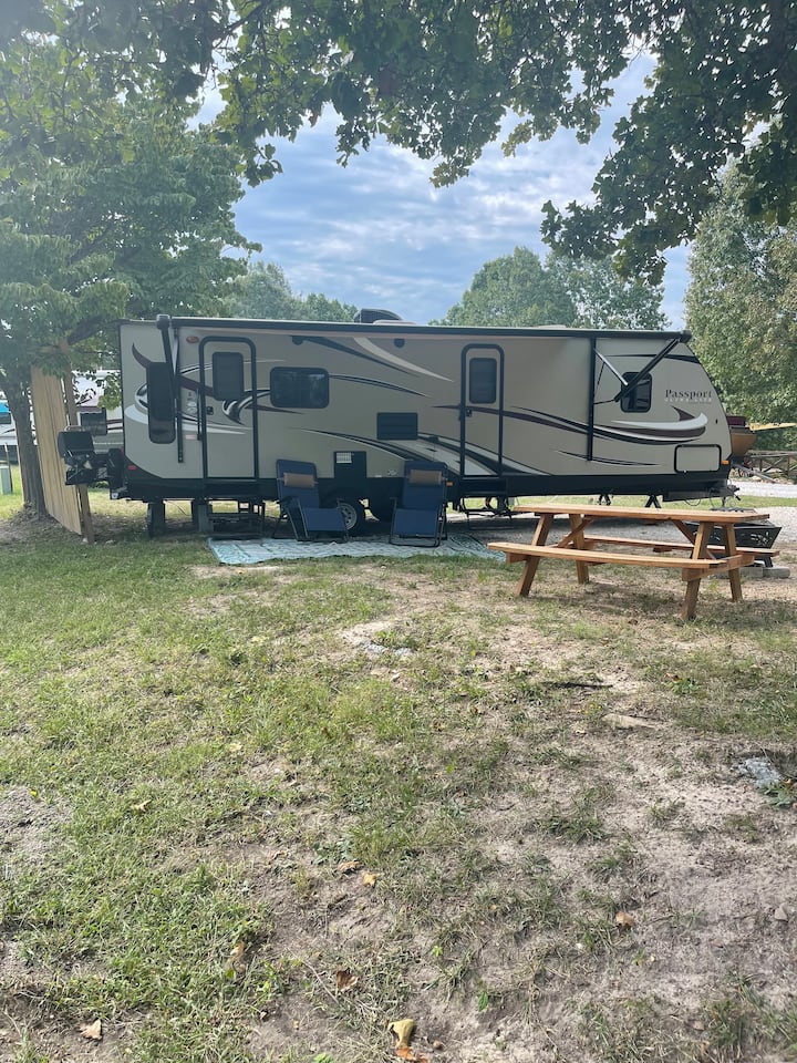 Airbnb 2 delightful cozy convenient camper campers rvs for rent in