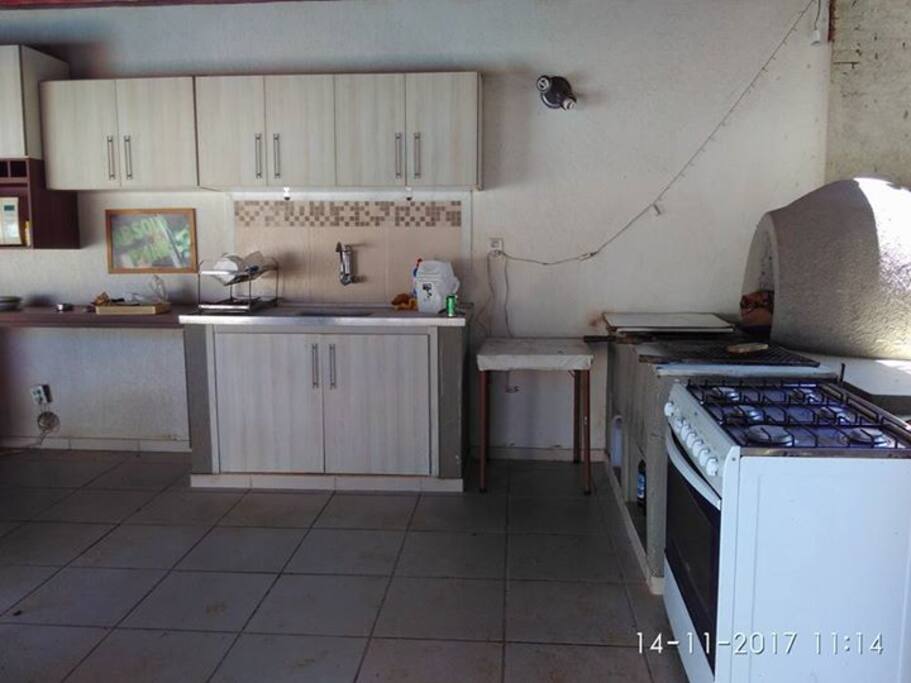 Churrasqueira, forno e fogão