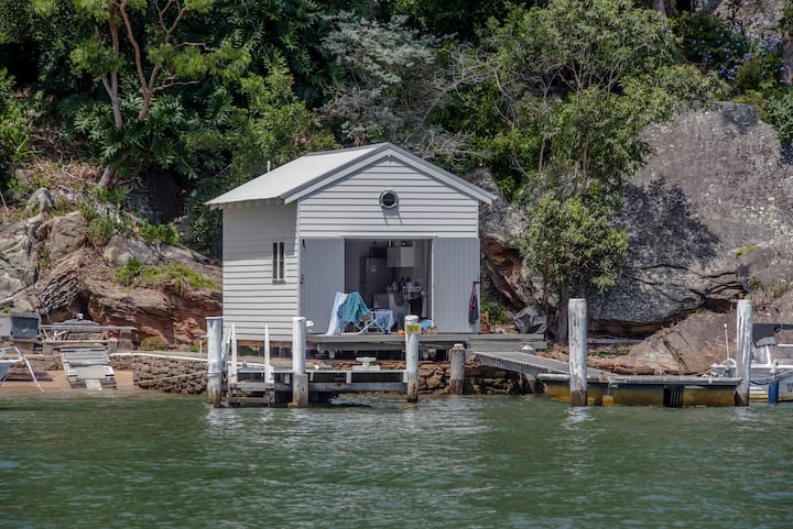 Hamptonsshack Boathouse Waterfront Private Beach Cottages For Rent In Dangar Island New South Wales Australia