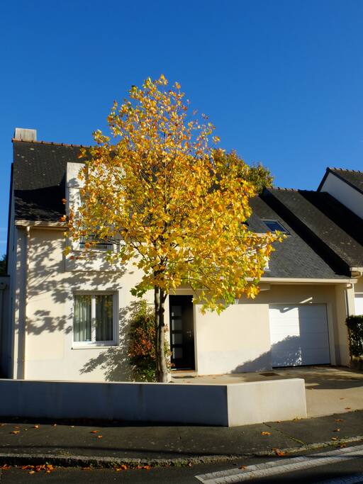 Vue du devant de la maison