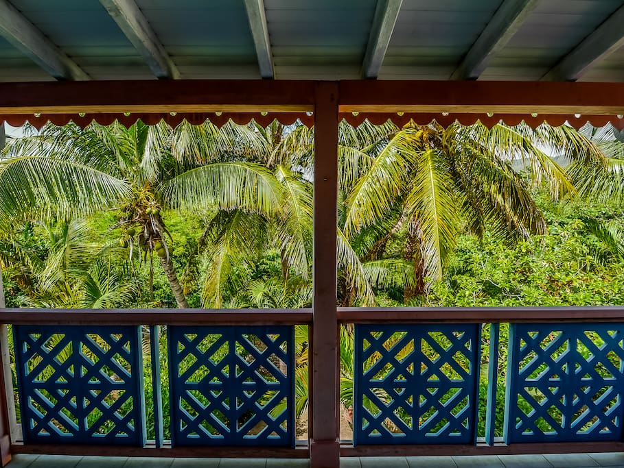 Vue de la terrasse au 1er étage