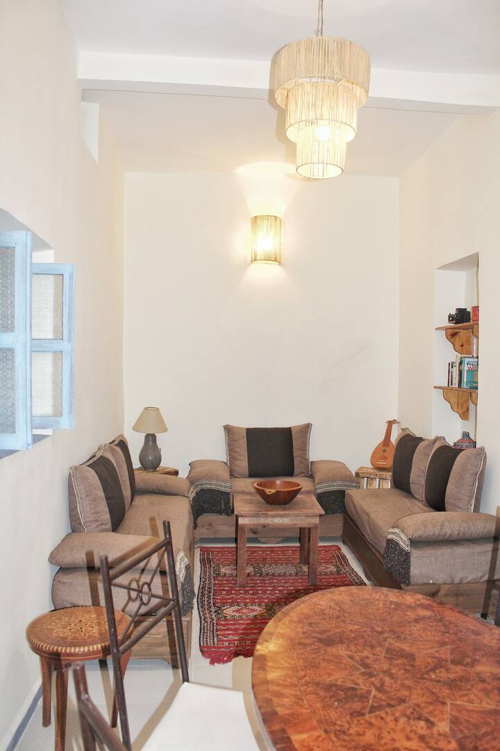 Appartement Central Près De La Plage-wifi Rapide - エッサウィラ