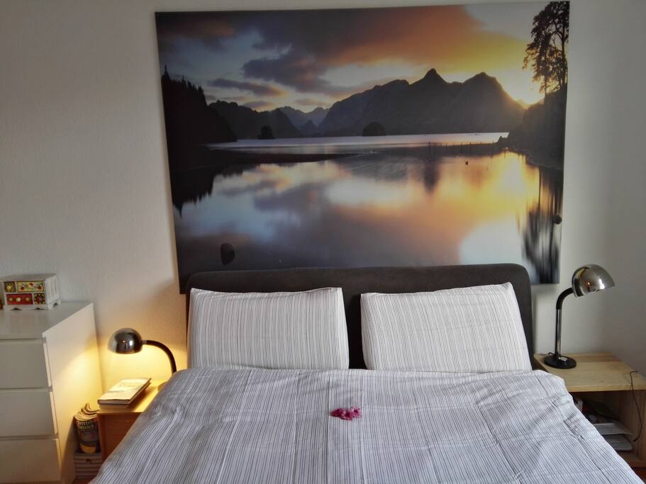 Das 160x 200cm Bett / the 160x 200cm bed