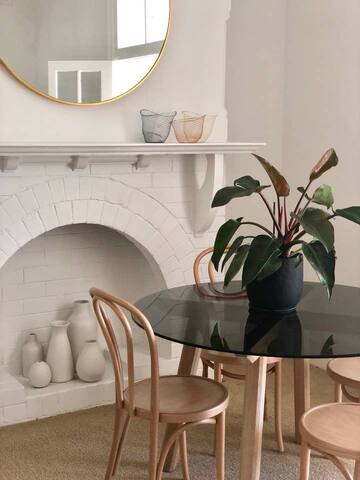 Stylish and Sunny – Family Beach Getaway in Manly gallery image 5