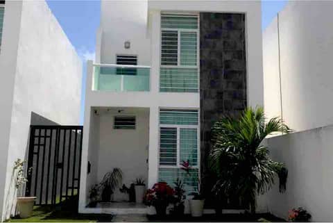 Lol-Ha ( Flor de agua).
2 bedrooms 1.5 bathroom