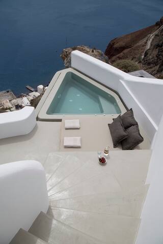 GeorgOIA HOUSE-VOLCANO VIEW gallery image 5