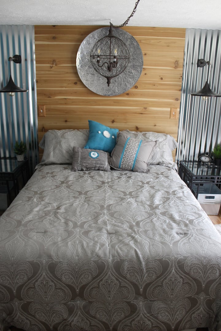 Lit queen size (chambre)