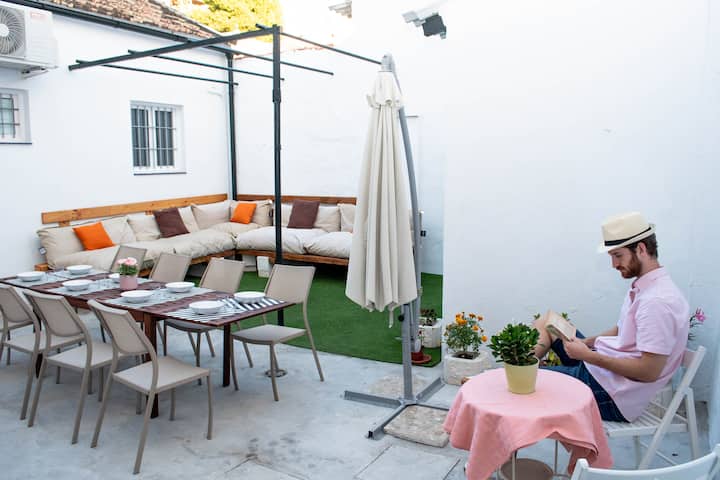 Casa Juan Breva Andalusian House In The City Houses For Rent In Malaga Andalucia Spain