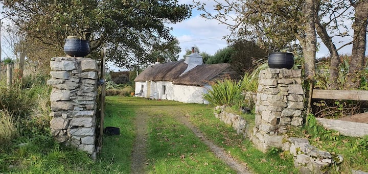 Rural Romantic Thatched Cottage