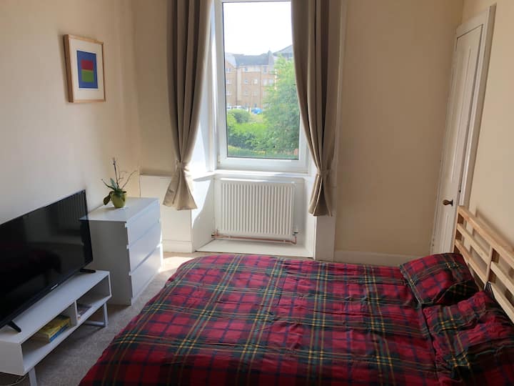 Bright Flat Near Haymarket - Edinburgh Airport (EDI)