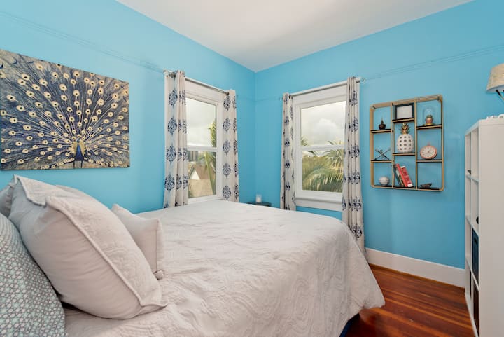 غرفة نوم 1 سرير ملكة