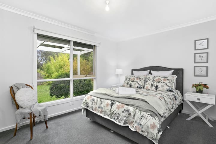 Airbnb Queenscliff Holiday Rentals Places To Stay
