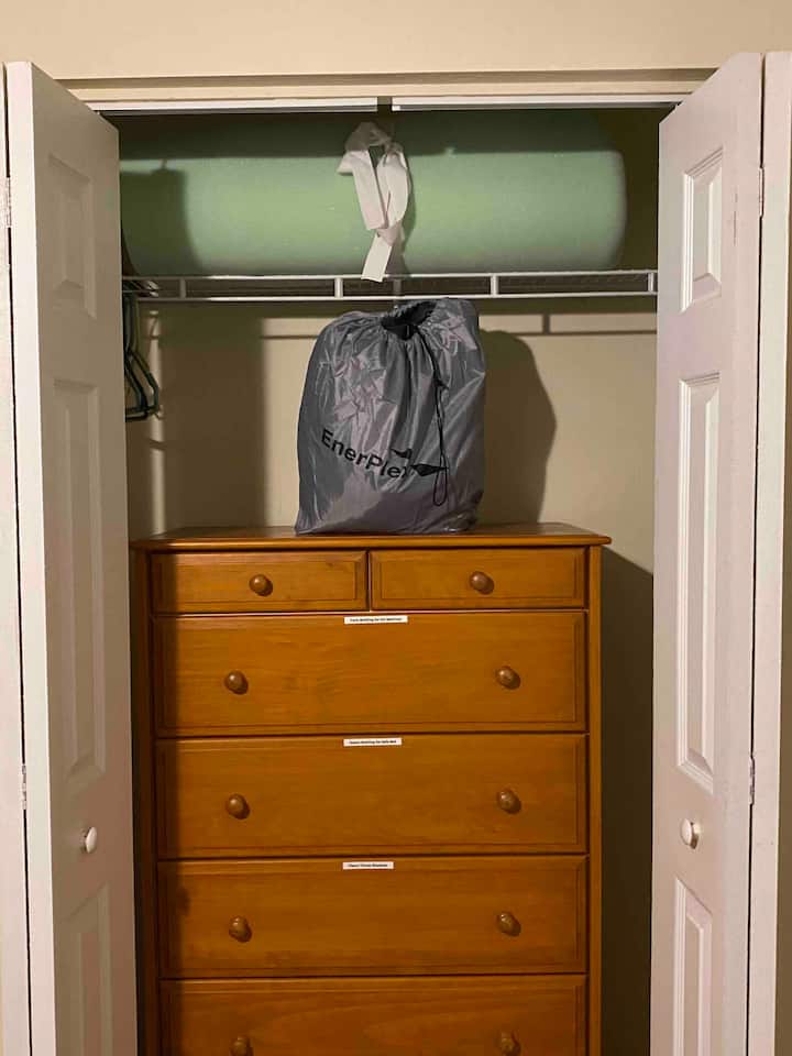 DJ's Cozy Campus Getaway
