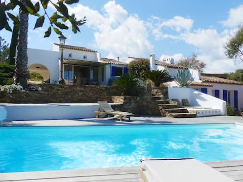 BEAUTIFUL FAMILY VILLA WITH SEA VIEW AND HEATED POOL