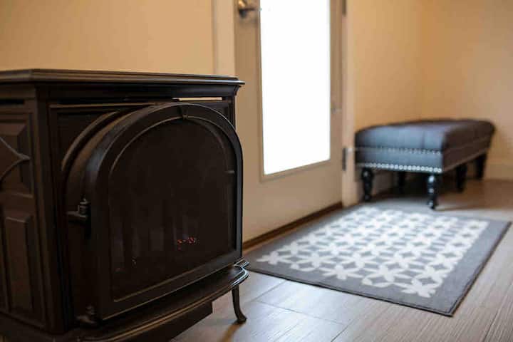 Downtown Luxury Garden Suite With Private Entrance - Nelson