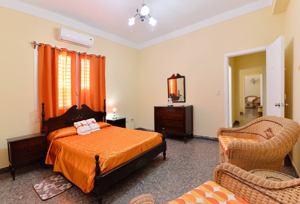 Dormitorio Naranja