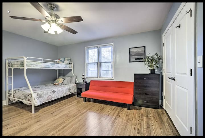 Bedroom 3 TWIN, FULL, 2 FUTONS