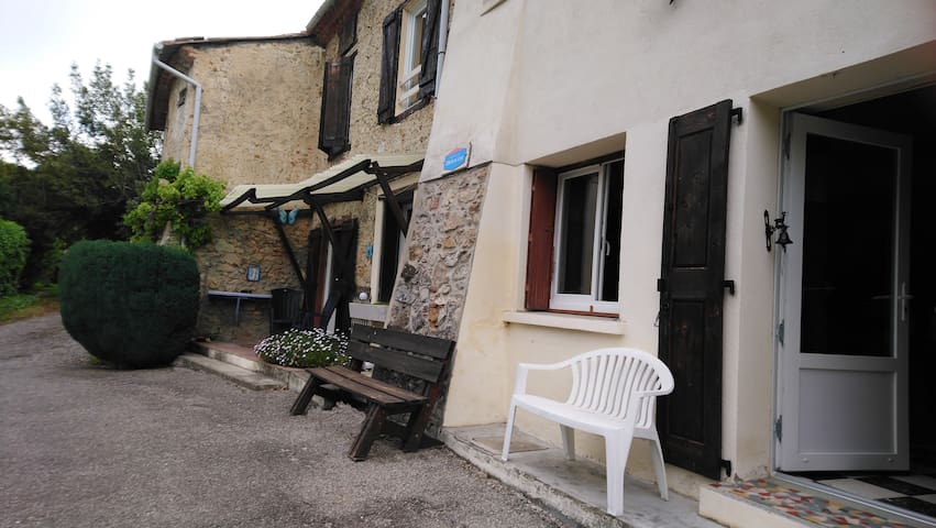 Maison de caractère dans un hameau