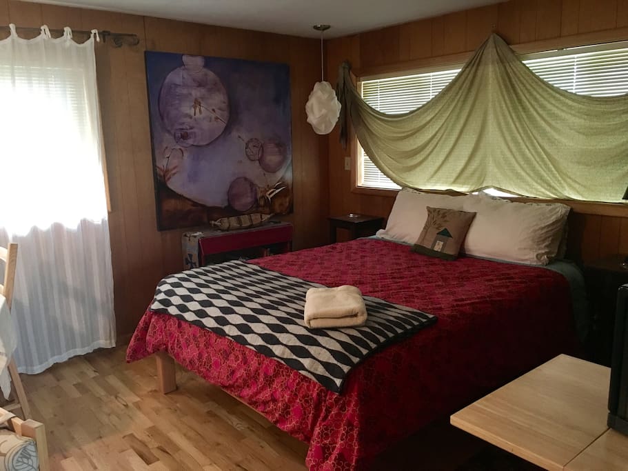 A more current reflection of the queen bed, Aug 2017