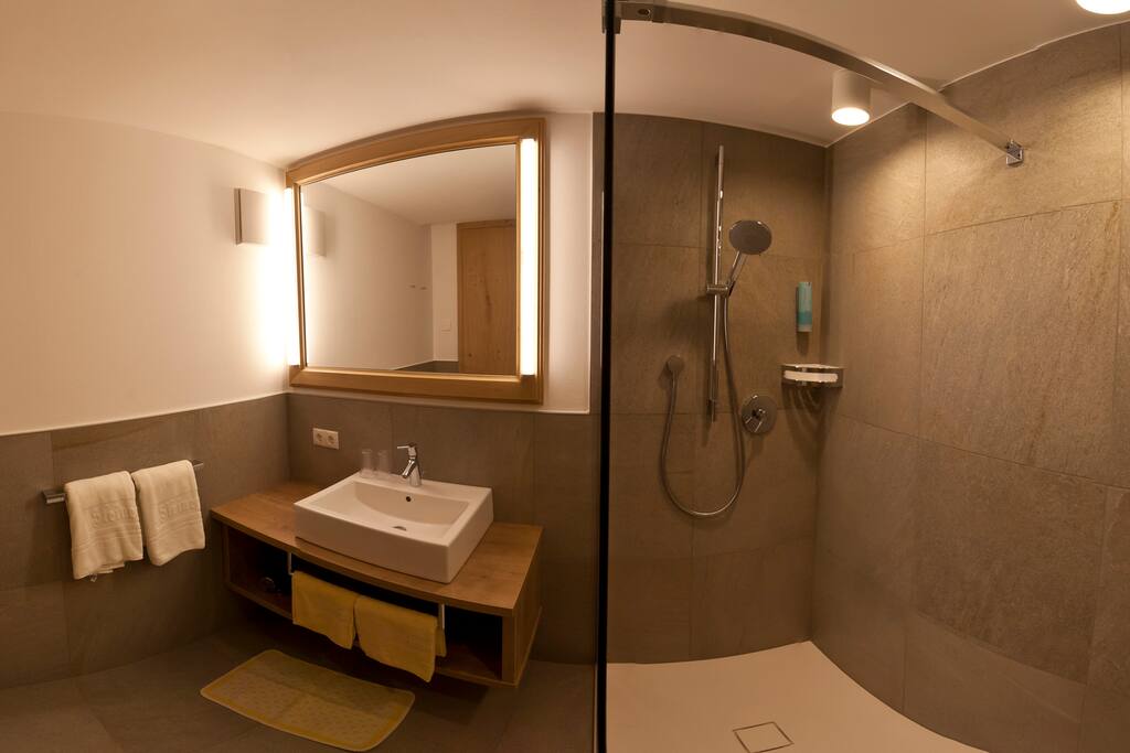 Appartement Saturn, Badezimmer