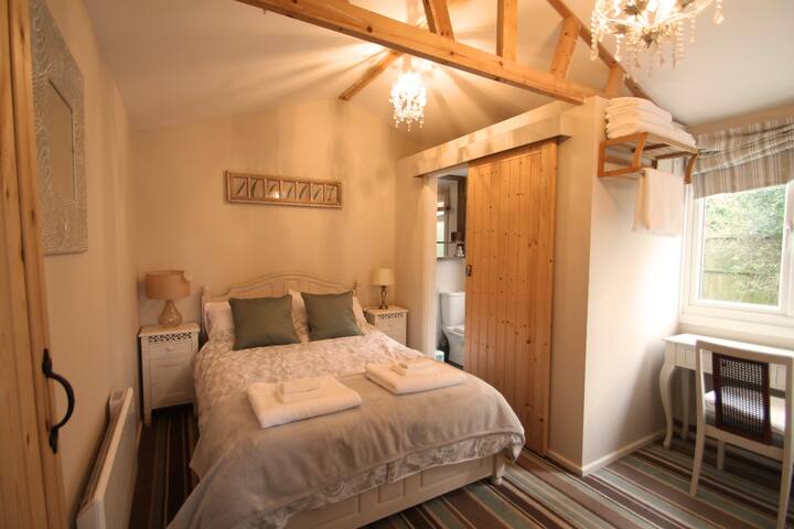 Hodge Cottage Bedroom