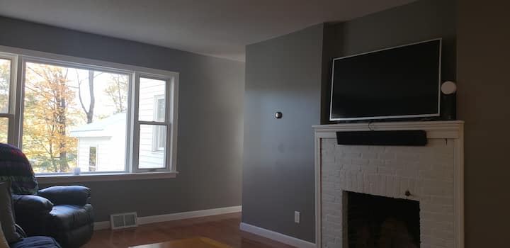 Living Room (1st FLR) has TV with Sound Bar for movie watching. WiFi Streaming Spectrum Cable and Netflix and others  or attach to the HTMI cable for gaming or laptop use!