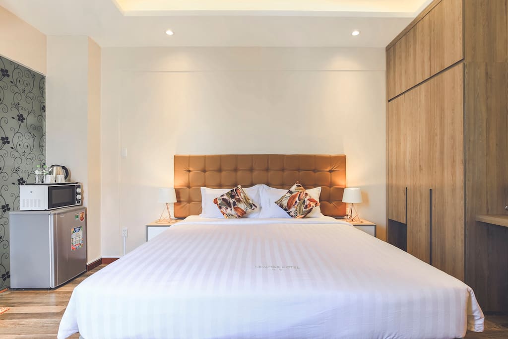 King size bed