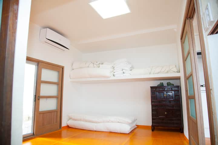 这里是Cheonjiheon和Donggeunjae的美景。