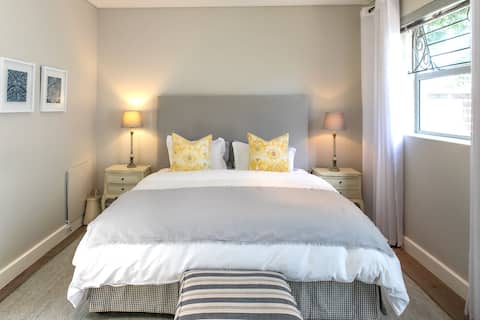 Upmarket Seaside Room