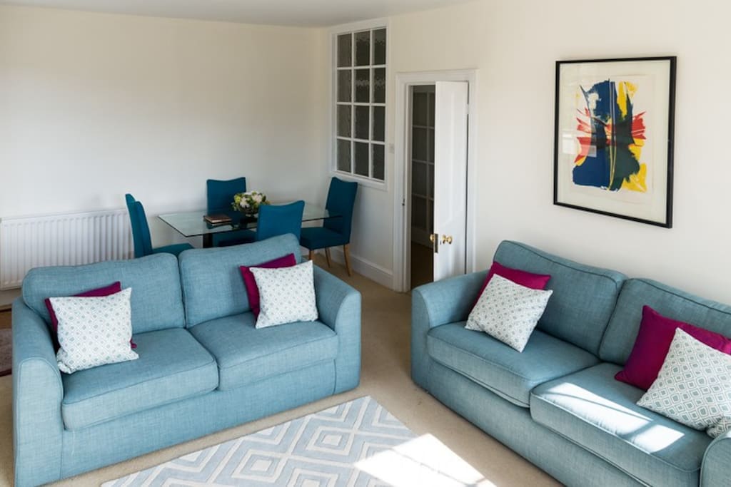 Plenty of space to eat in the sitting room if wanted