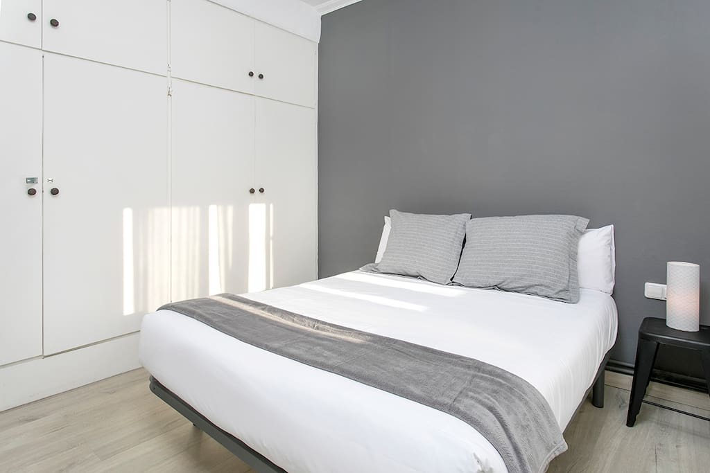 Bedroom 1 (double bed)
