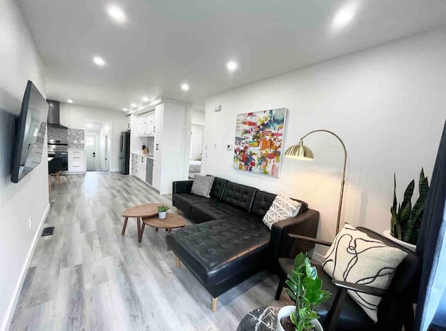 NEW! 3Bedrm St.Boniface- Downtown w/Parking #2