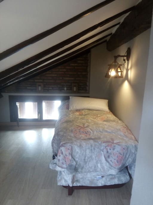 dormitorio zona buardilla